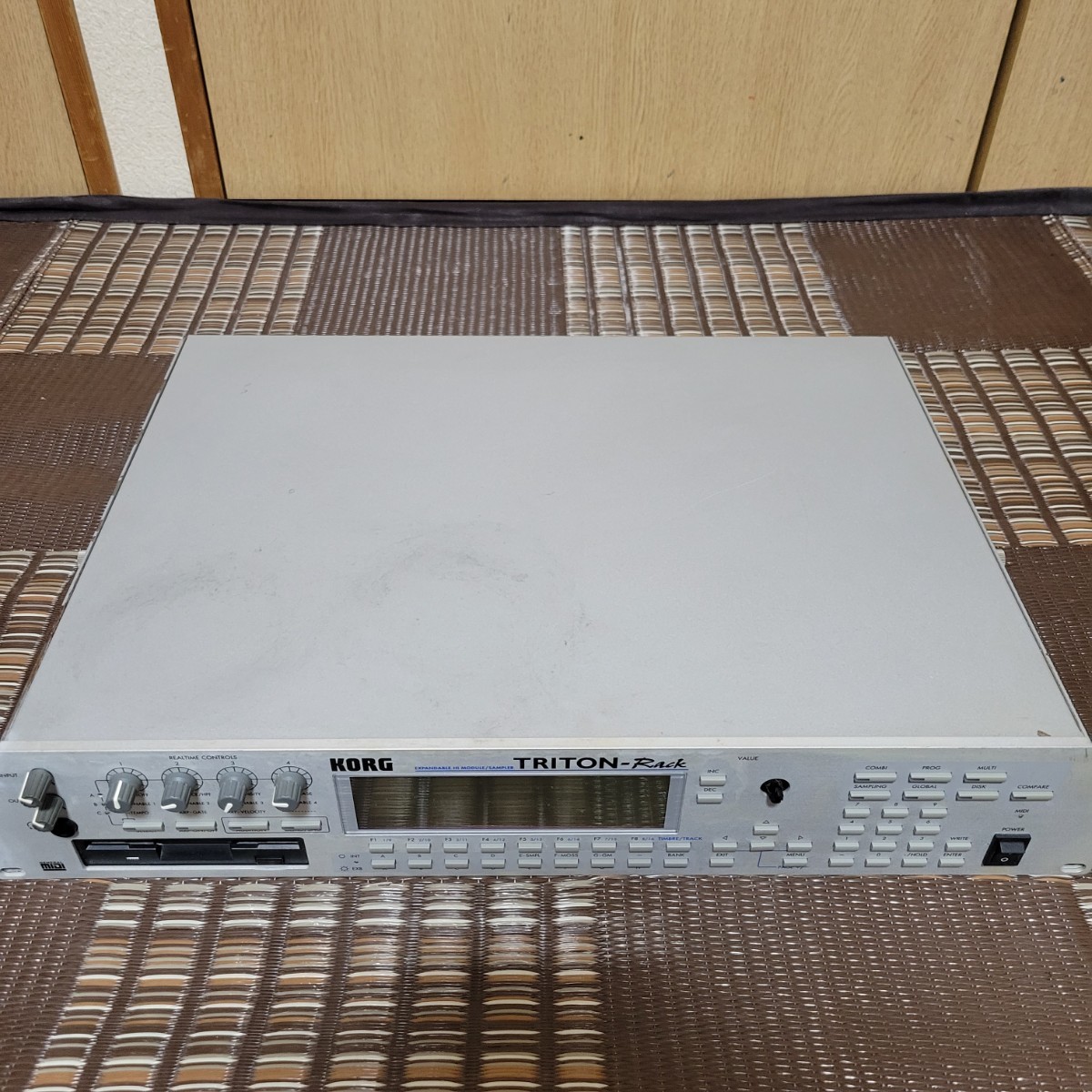 世界の KORG www.pa-bekasi.go.id TRITON TRITON Rack RACK 通電、再生