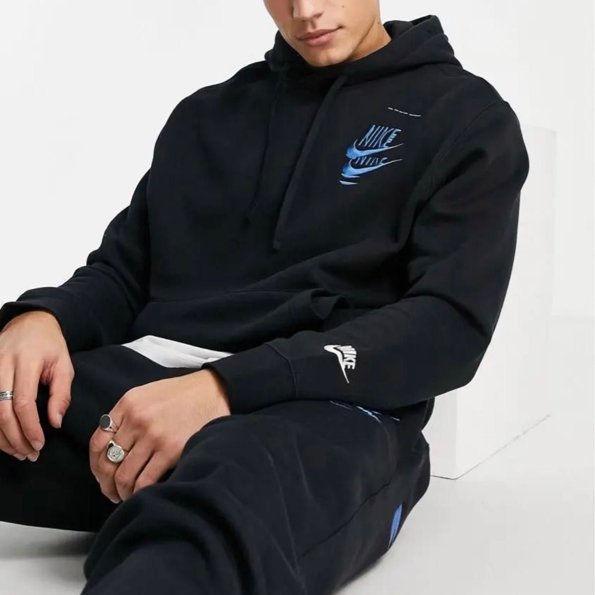 新品NIKEナイキセットアップ上下L パーカージョガーパンツ 新品NIKEナイキセットアップ上下L パーカージョガーパンツ