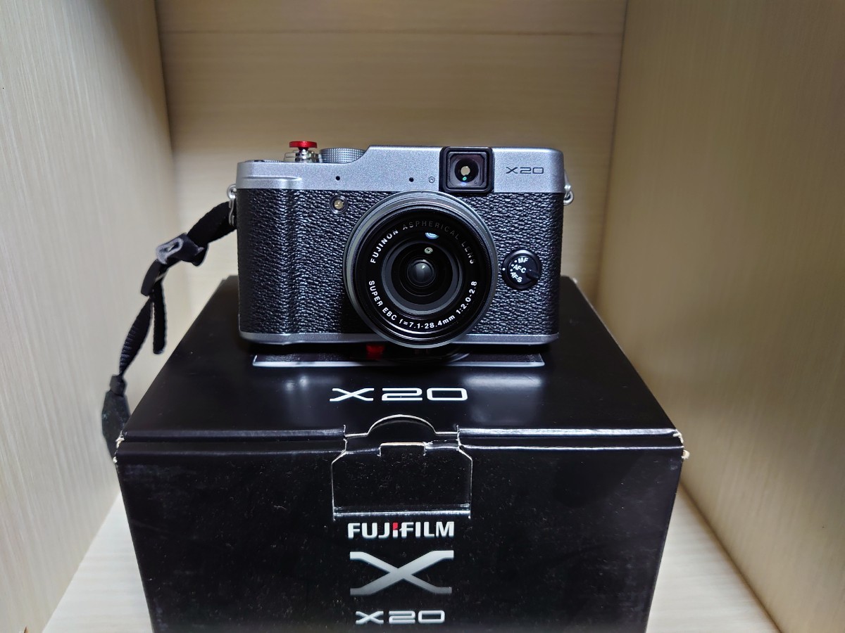 FUJIFILM デジタルカメラ X20S シルバー F FX-X20S