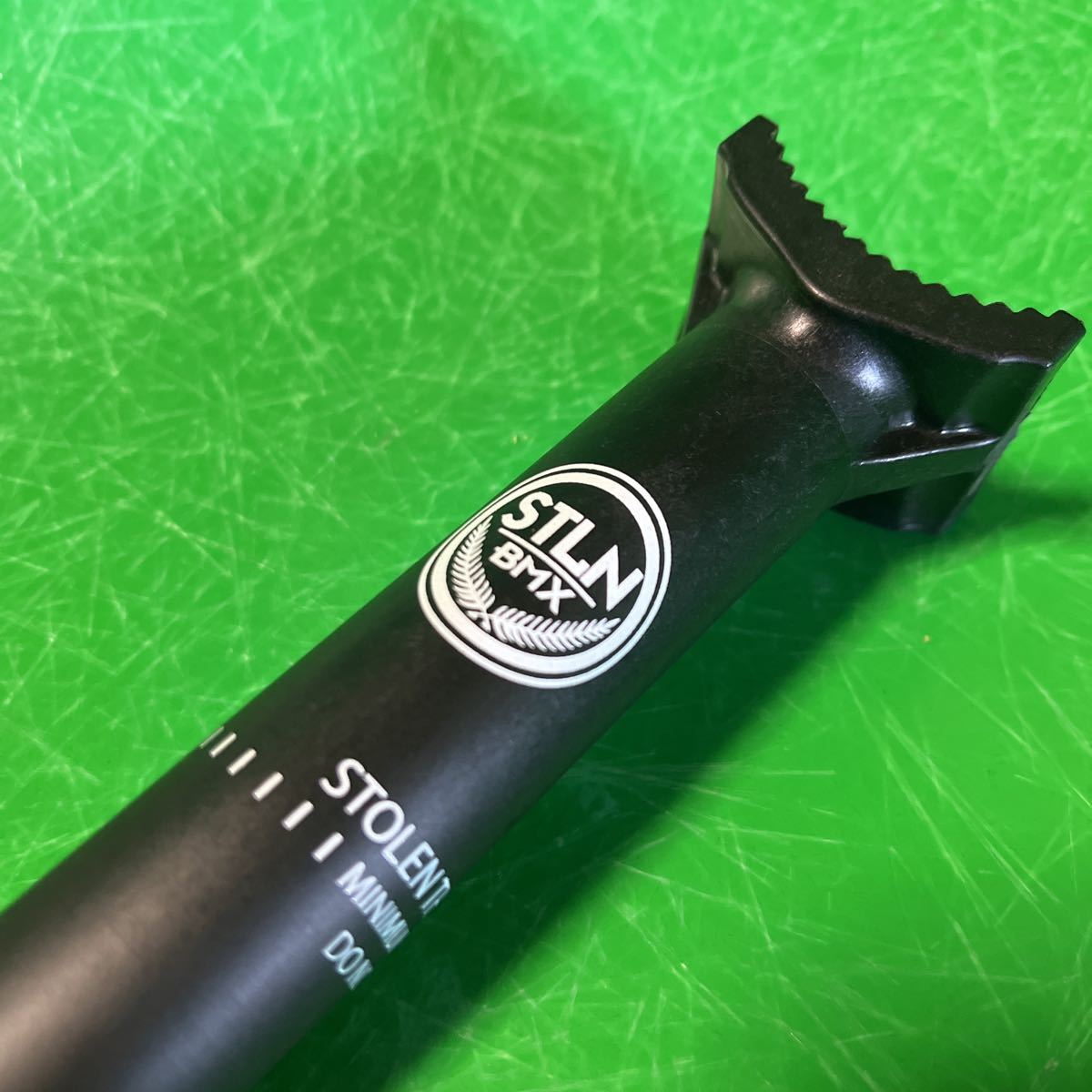 ストーレン　Thermalite ピボタルシートポスト　150mm 新品　黒　軽量シートポスト　stolen BMX プラスチック　新品未使用品　ブラック_画像2