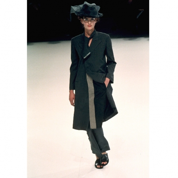 最新情報 ファムYohji ヨウジヤマモト Yamamoto 【レディース】 黒