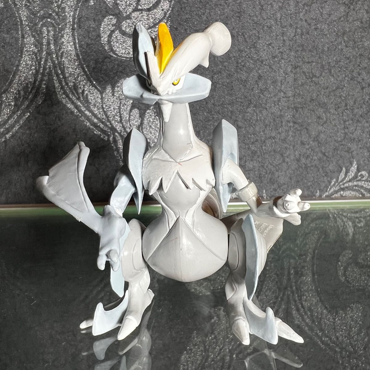 ポケモンセンター ブラックキュレム ホワイトキュレム フィギュア 2点セット ポケモン モンコレ 大サイズブラックキュレム ホワイトキュレム2
