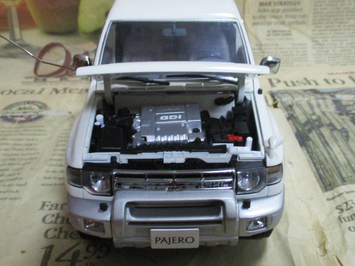 ☆超レア絶版*AUTOart*1/18*1998 Mitsubishi Pajero LHD ホワイト* ☆超レア絶版*AUTOart*1/18*1998 Mitsubishi Pajero LHD ホワイト*