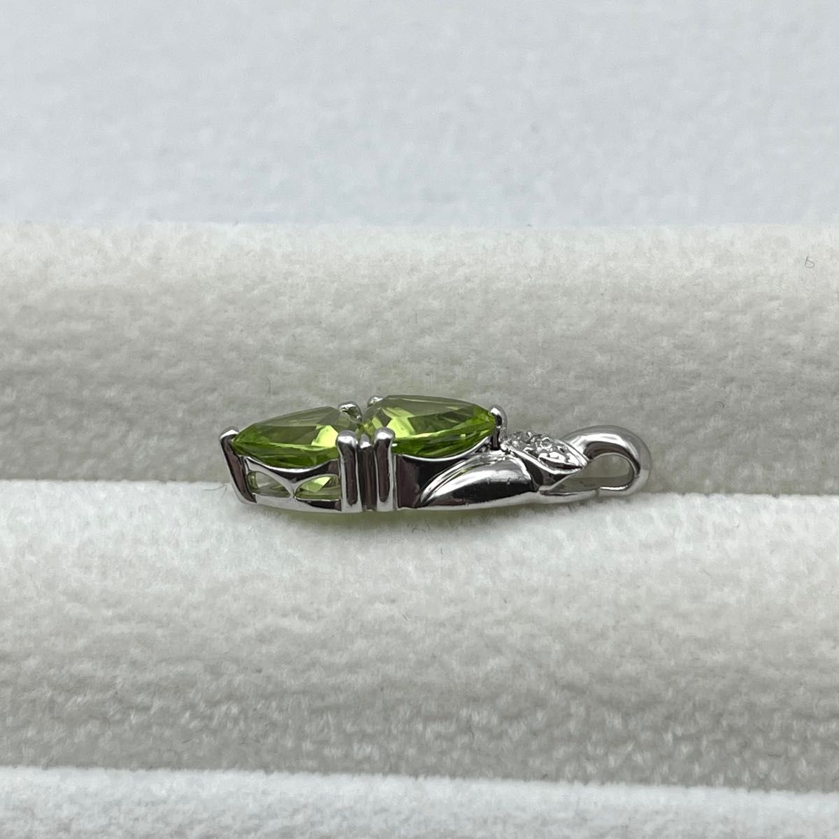 メール便可 2セットまで pt900 2.18ct ダイヤ0.04ct ペンダントトップ