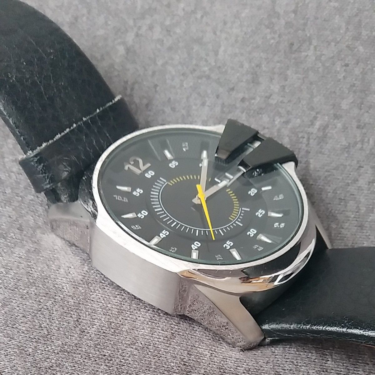 【DIESEL】腕時計　電池交換済み DIESEL 腕時計 メンズ腕時計
