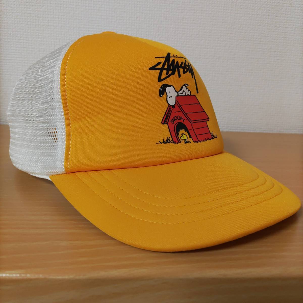  collaboration W name! rare goods KIDS Snoopy peanuts kennel STUSSY Kids child ...snoopy Peanuts yellow color black white vintage adjustment possibility mesh cap 