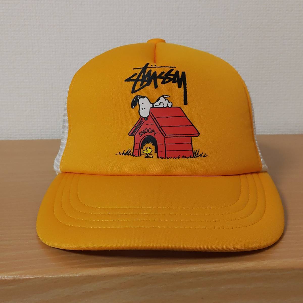  collaboration W name! rare goods KIDS Snoopy peanuts kennel STUSSY Kids child ...snoopy Peanuts yellow color black white vintage adjustment possibility mesh cap 