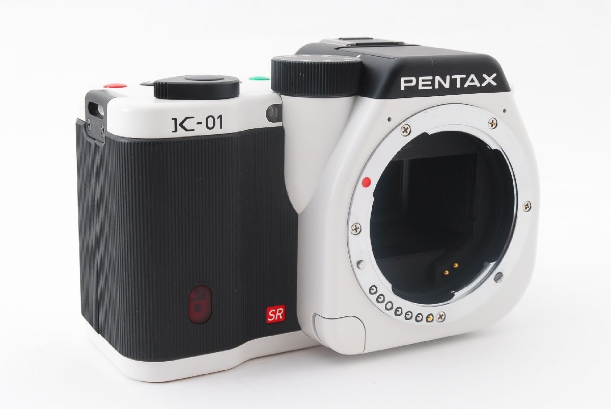 美品 PENTAX ペンタックス ミラーレス一眼カメラ K-01 ボディ ホワイト/ブラック_画像6