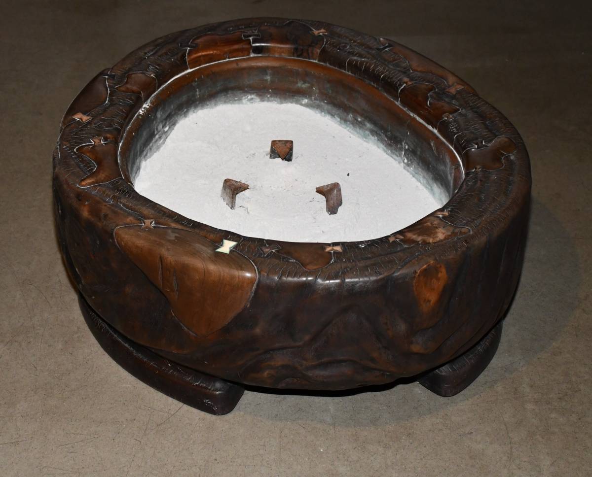 古民具　時代火鉢　時代埋木象嵌細工特大火鉢　お茶道具　時代保証火鉢　刳貫火鉢　細工も当時の物です　珍品です