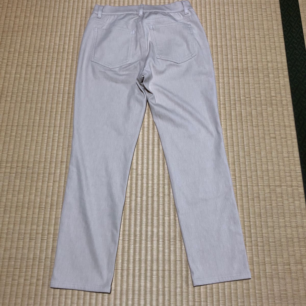 ユニクロ ウルトラストレッチクロップドレギンスパンツSベージュ ユニクロ ウルトラストレッチクロップドレギンスパンツSベージュ
