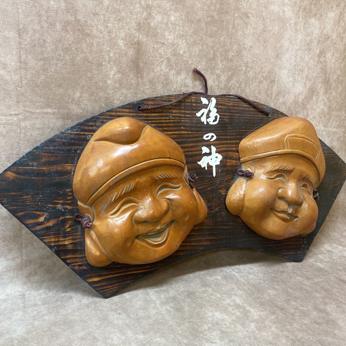 木製 大黒様 恵比寿様 大黒天 壁掛け 扇型 木彫り 一峯刀 七福神 木製 大黒様 恵比寿様 大黒天 壁掛け 扇型 木彫り 一峯刀 七福神