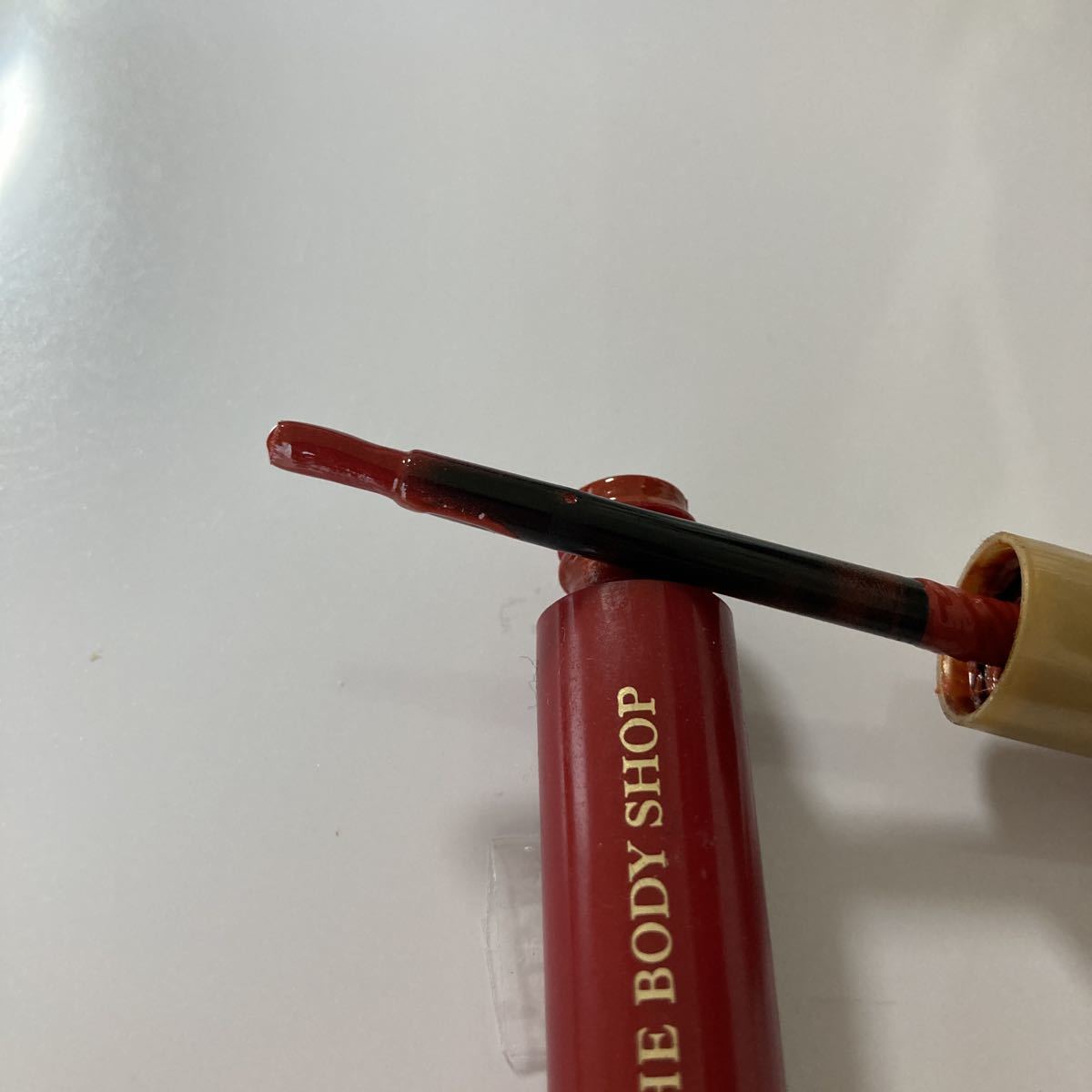  The Body Shop * liquid lips * lipstick * lip gloss * gloss *05* red group *4.5ml