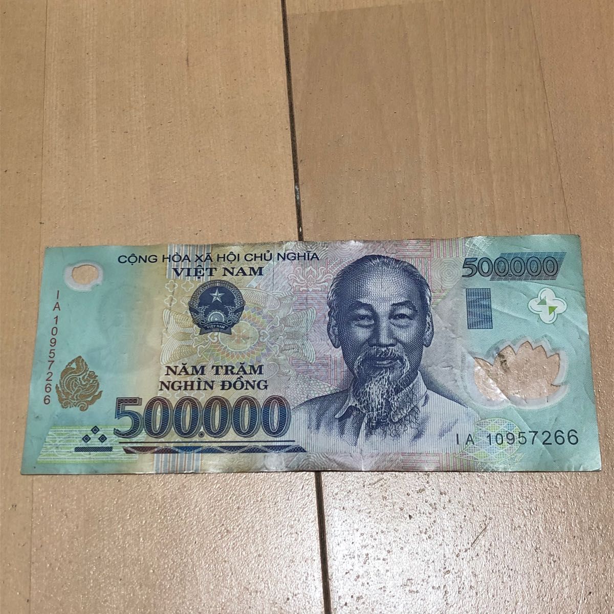 ベトナム ドン ポリマー 50万ドン ベトナム紙幣 50万ドン1枚 ポリマー紙幣 紙幣 世界の紙幣|Yahoo