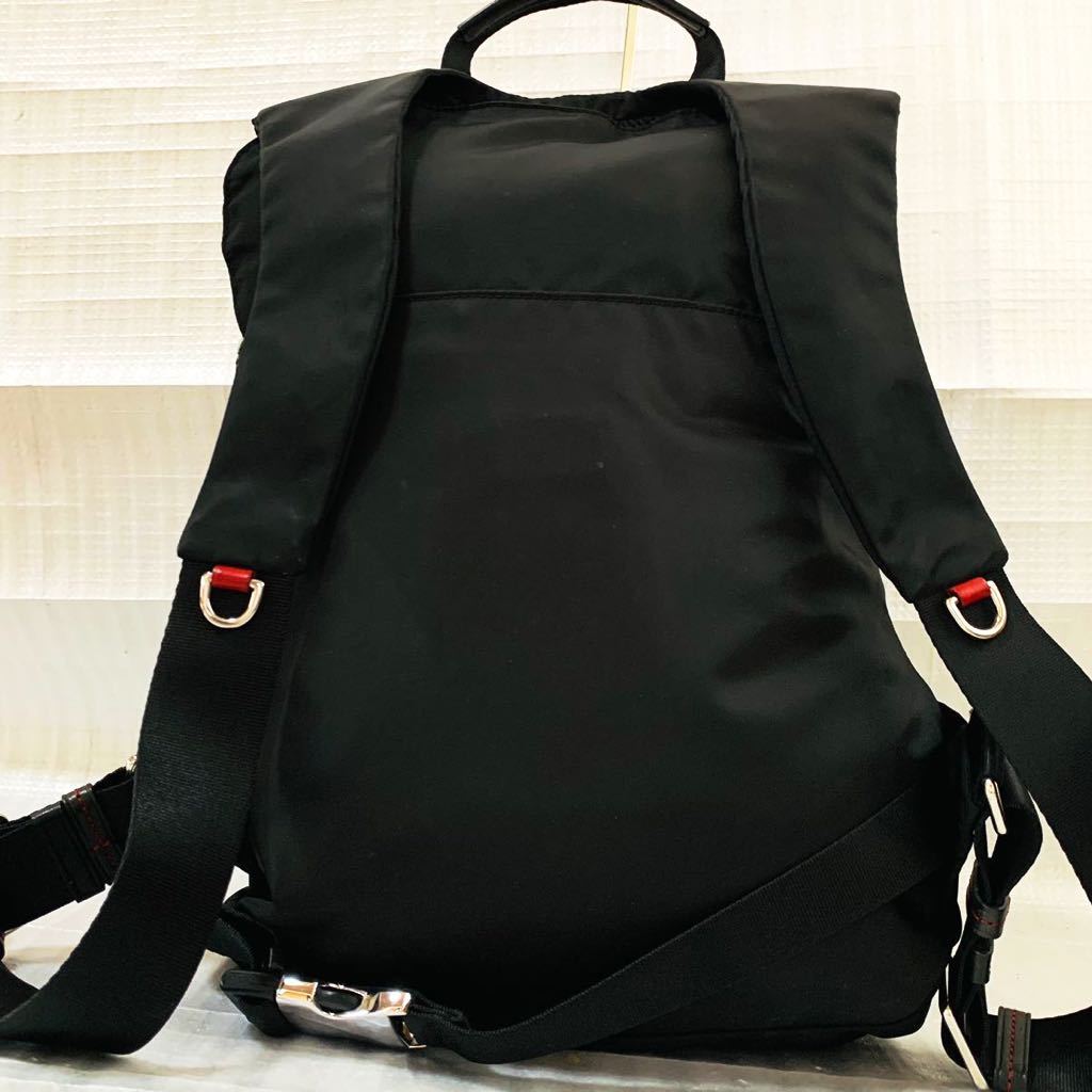 【極美品】トゥミ TUMI リュック バックパック 多収納機能 大容量 ビジネスバッグ A4 PC 書類 出張 旅行 ブラック黒 メンズレディース 軽量