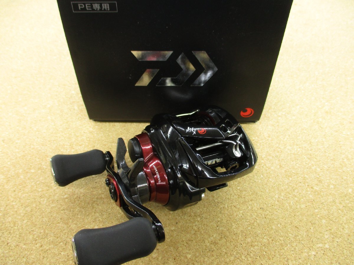 〇USED〇〇リール14〇ダイワ 月下美人 AIR TW 8.5 R お