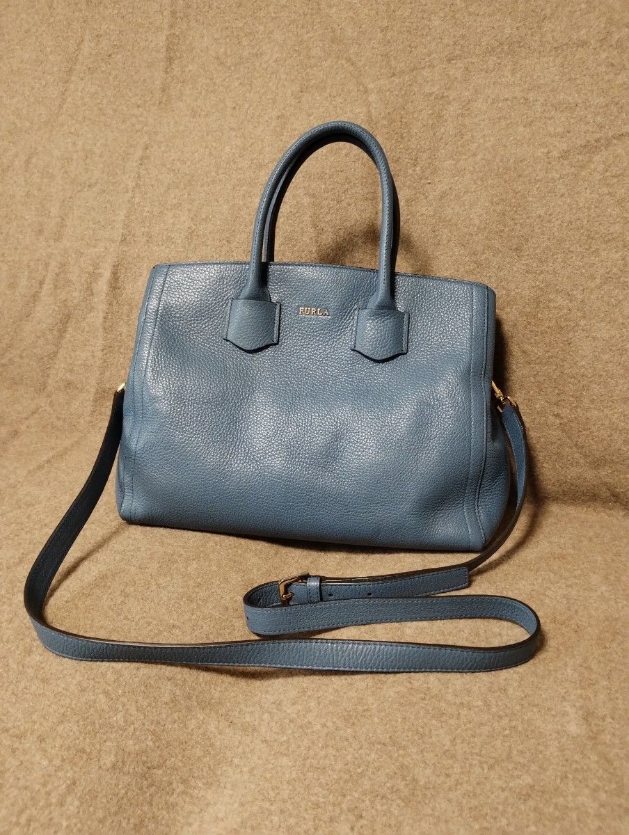 紺×赤 最終価格 美品 FURLA 2wayバックパック | medicine.hiro-clinic