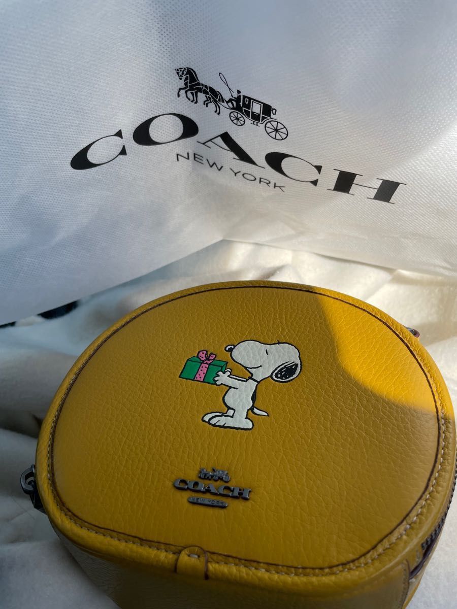 【COACH X PEANUTS】キャンティーン クロスボディ・スヌーピー ライツ モチーフ国内コーチプレミアムアウトレットに購入