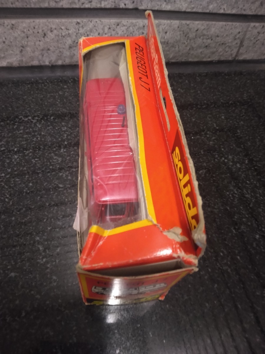  period thing box attaching Solido solido 380 Peugeot J7 Peugeot ambulance 1/43 van Wagon bus old car foreign automobile red minicar France made retro old 