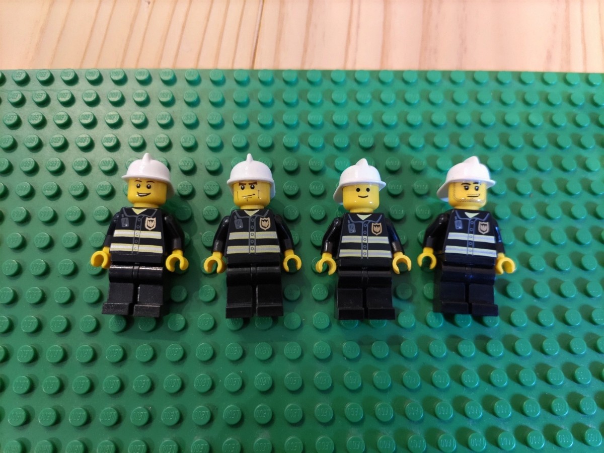 レゴ　消防士　ミニフィグ　街シリーズ_画像1