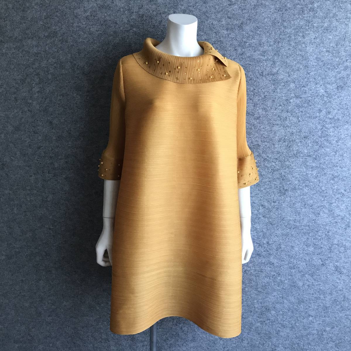 再再販! ◇新品◇*お呼ばれに*ビジュープリーツワンピース*yellow