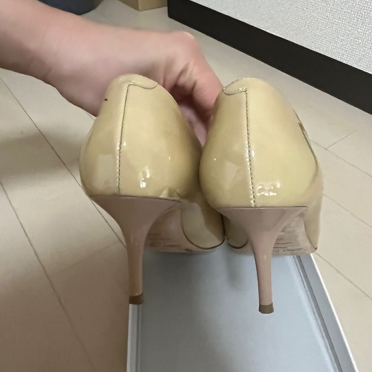ジミーチュウ エナメル パンプス ベージュ 23 5 36 1/2|PayPayフリマ