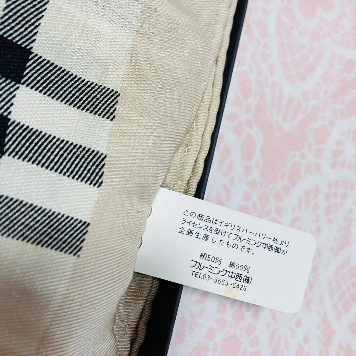 【人気柄シルク】新品/BURBERRY/大判ハンカチ/正規品/バーバリー/未使用/即決/ノバチェック/レディース/58cm/スカーフ/ストール/箱あり_画像3