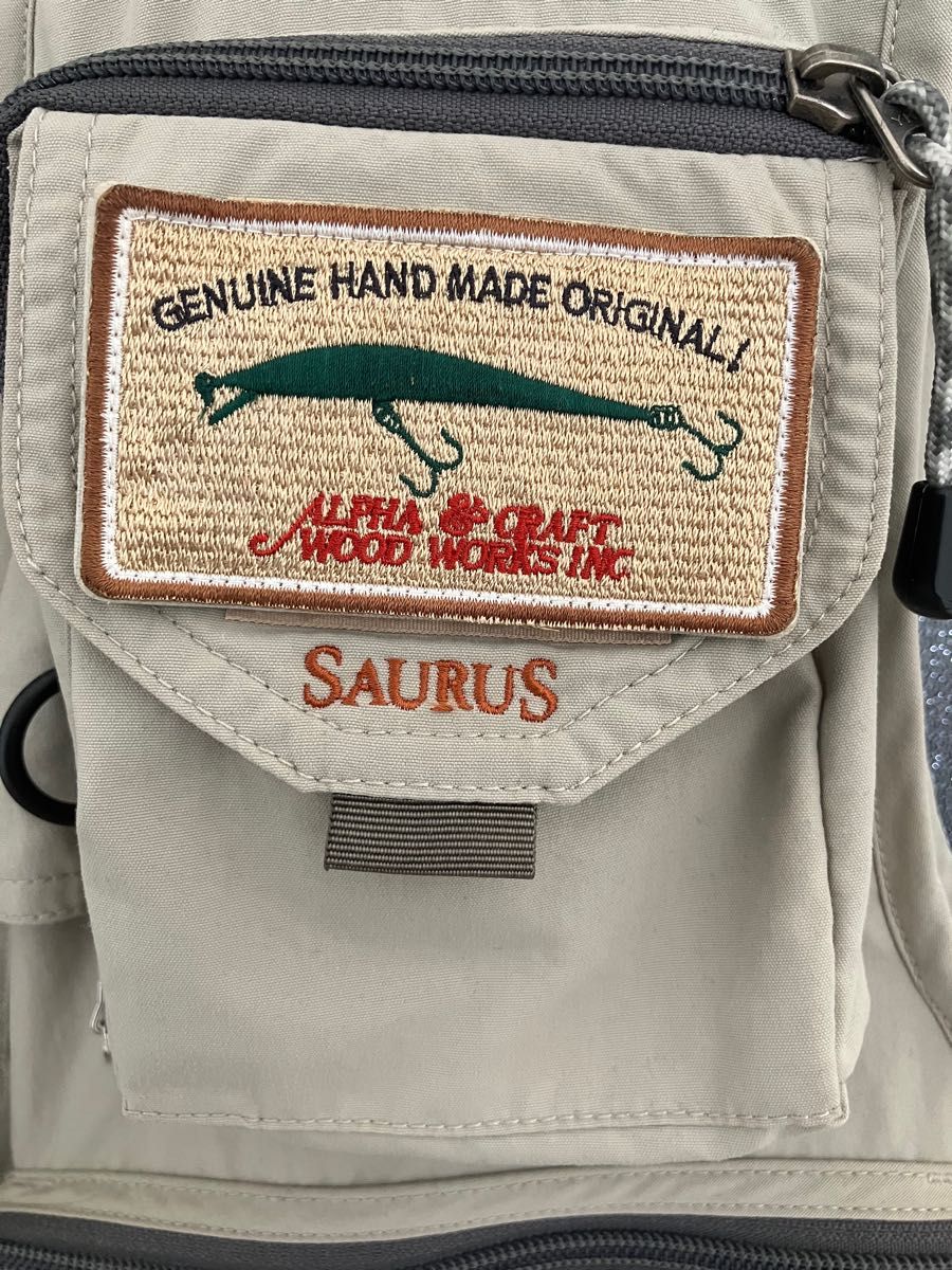 SIMMS x SAURUS シムス ザウルス フィッシングベスト レア 希少 SIMMS x SAURUS シムス ザウルス フィッシングベスト レア 希少