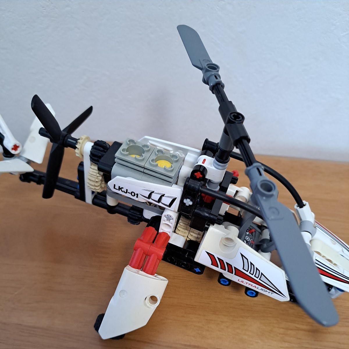 LEGO レゴ 42057 テクニック 超軽量 ヘリコプター 2IN1 飛行機 正規品