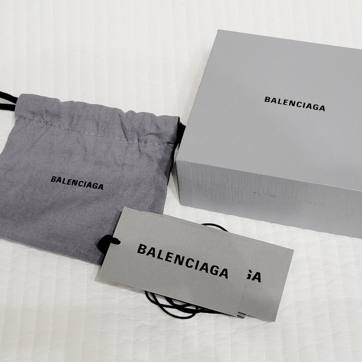 バレンシアガ BALENCIAGA 最終価格 ☆カバー、ハンガー付き☆-