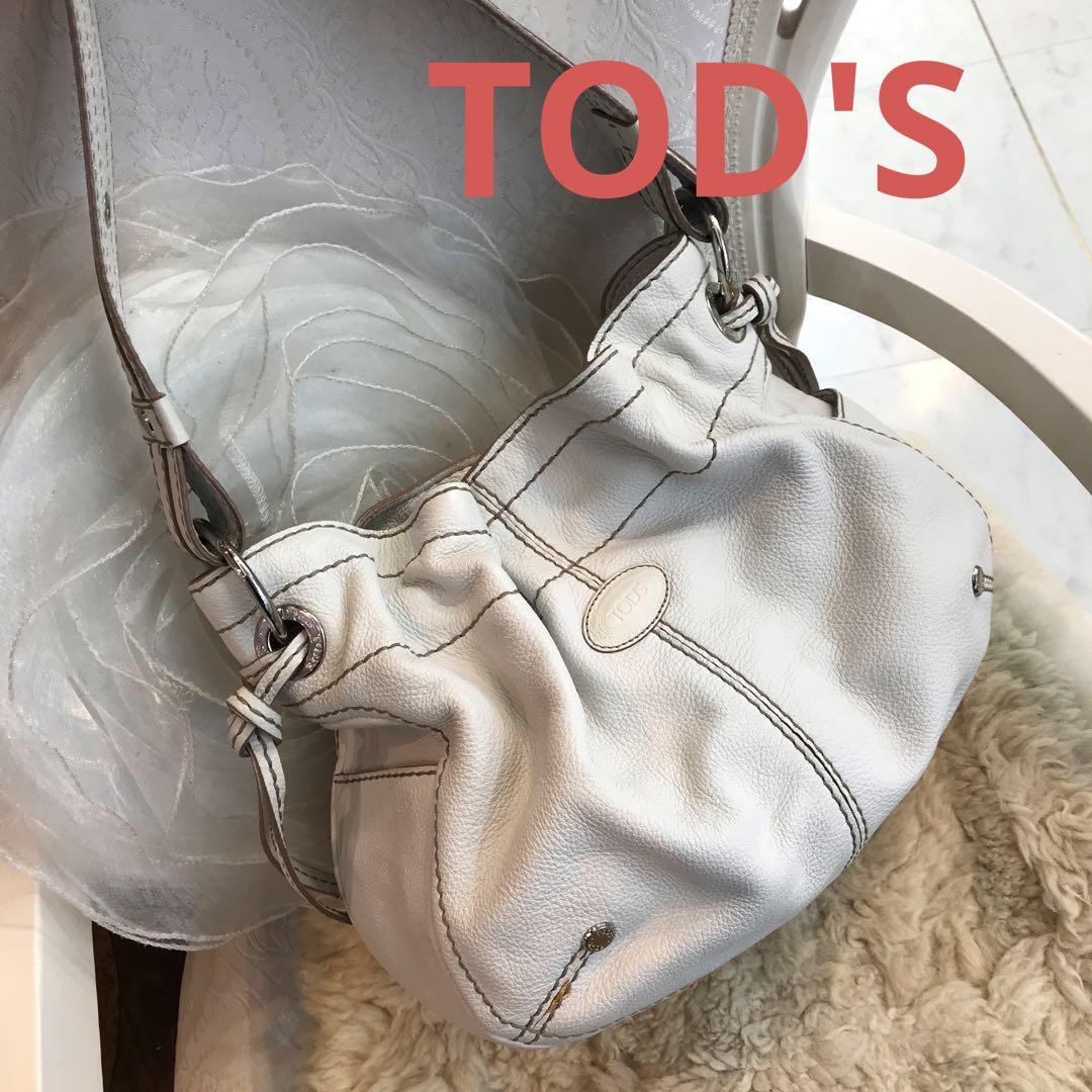 TOD'S　ワンショルダーバッグ　レザー　本革　白　肩掛け