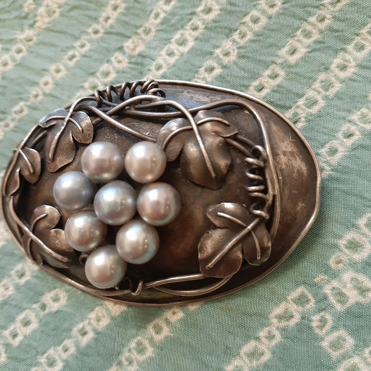 彫金 真珠 ブローチ silver 作家物 約20.09g 約6.1cm×4cm×1.8cm