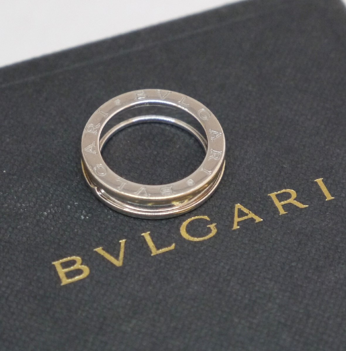 送料無料 USED品・保管品 BVLGARI ブルガリ B-zero1 リング 指輪 ビーゼロワン 1バンド K18WG 750 ＃49 9号 約6.1g ケース/箱付き - 0
