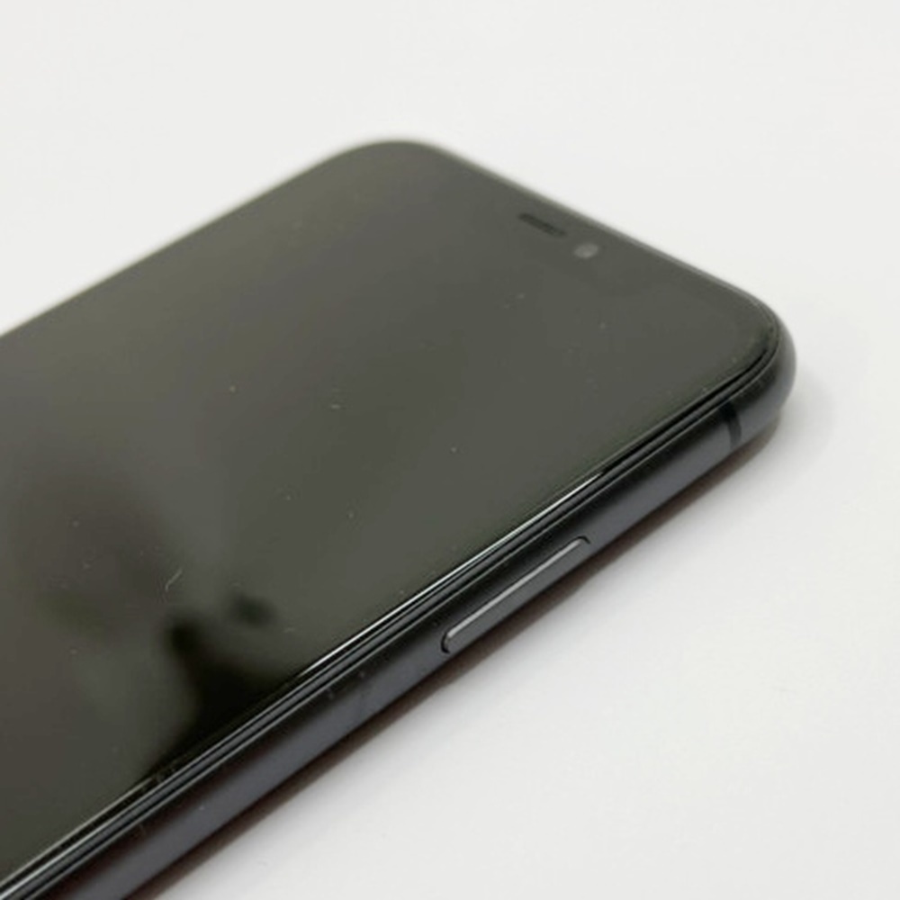 ◆◆ Apple アップル iPhone11 128GB NTTドコモ 〇 本体のみ MWM02J/A ブラック バッテリー容量76％ やや傷や汚れあり_画像6