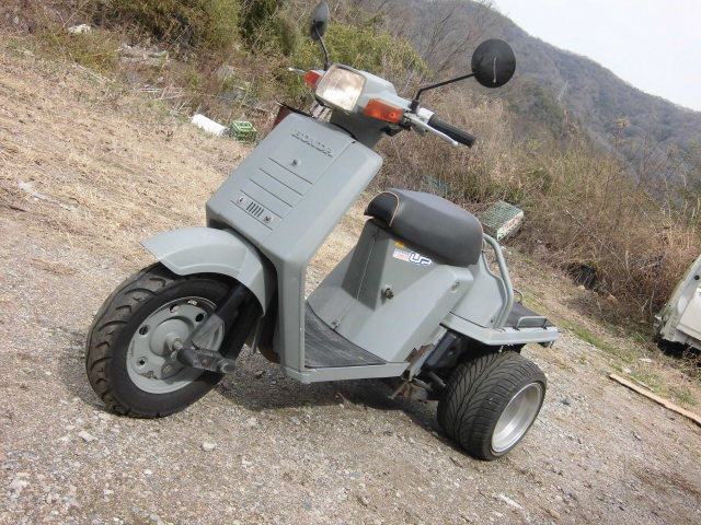 ホンダ ジャイロUP ワイドタイヤカスタム車 ミニカー、トライク