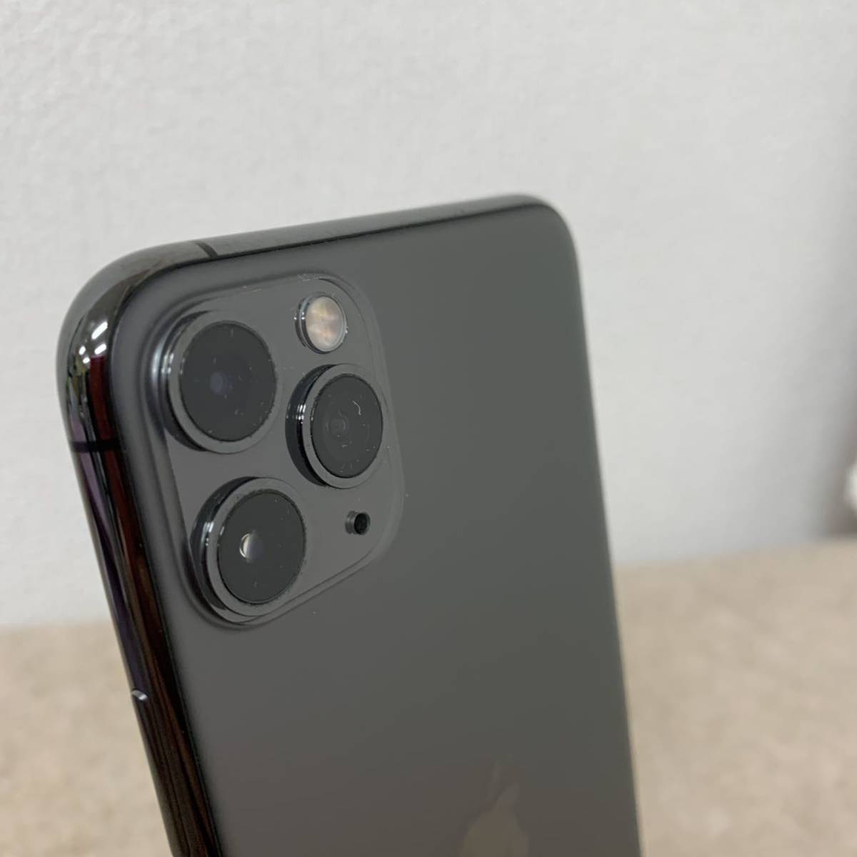 iPhone11 Pro Max 64GB SIMロック解除済 gray 21-