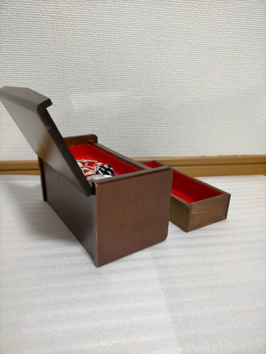 昭和レトロ 木製 宝石箱 当時物 ブローチ 付き☆引き出し 鏡 付き☆金具 金属製☆化粧箱 アクセサリー☆小物入れ☆収納☆和家具☆日本製