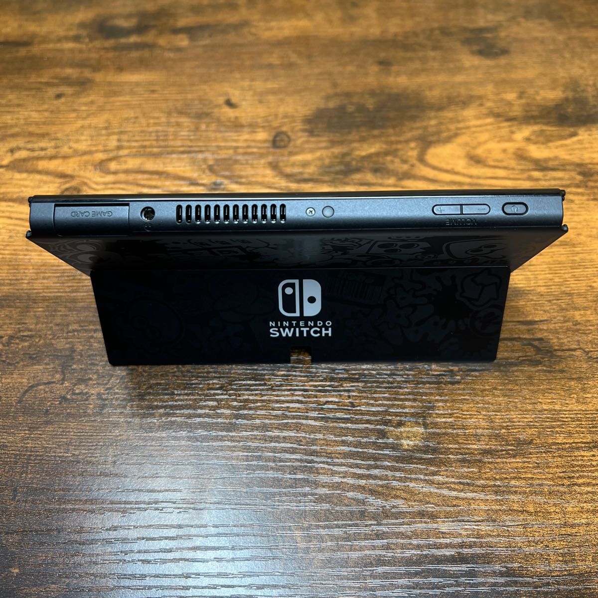 《Switch》有機EL スプラトゥーン3エディション 本体 2022年製 ジョイコン・ストラップ付き ニンテンドースイッチ