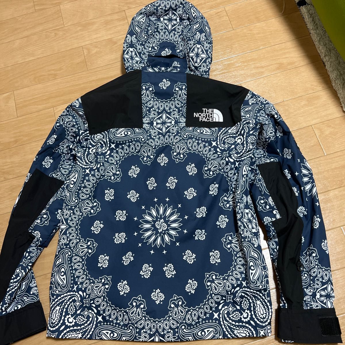 【正規品】North Face×supreme ペイズリー柄マウンテンパーカー