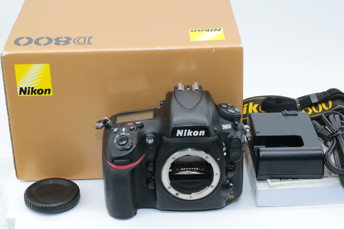 【良品/逸品】ニコン NIKOND800 ボディ （シャッター70414回　元箱、バッテリー、充電器)★＃3557#