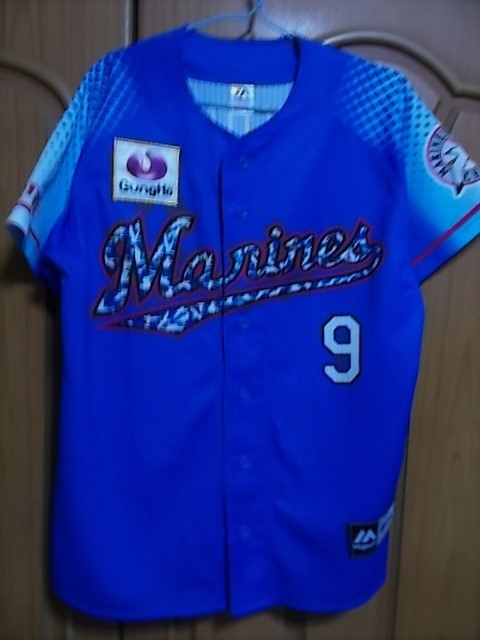 【正規品・古着】千葉ロッテマリーンズ ユニフォーム　福浦和也＃9　青ユニ　Majestic製　プロ野球　Mサイズ_画像2