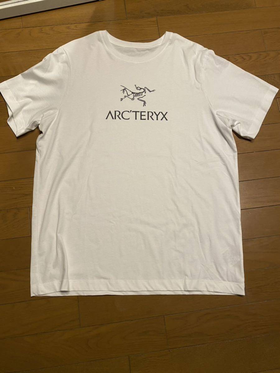 アークテリクス　Tシャツ　ショートパンツ　新品未使用　ハーフパンツ　ブラック　半袖Tシャツ ARCTERYX 完売品　サイズL サイズM_画像4