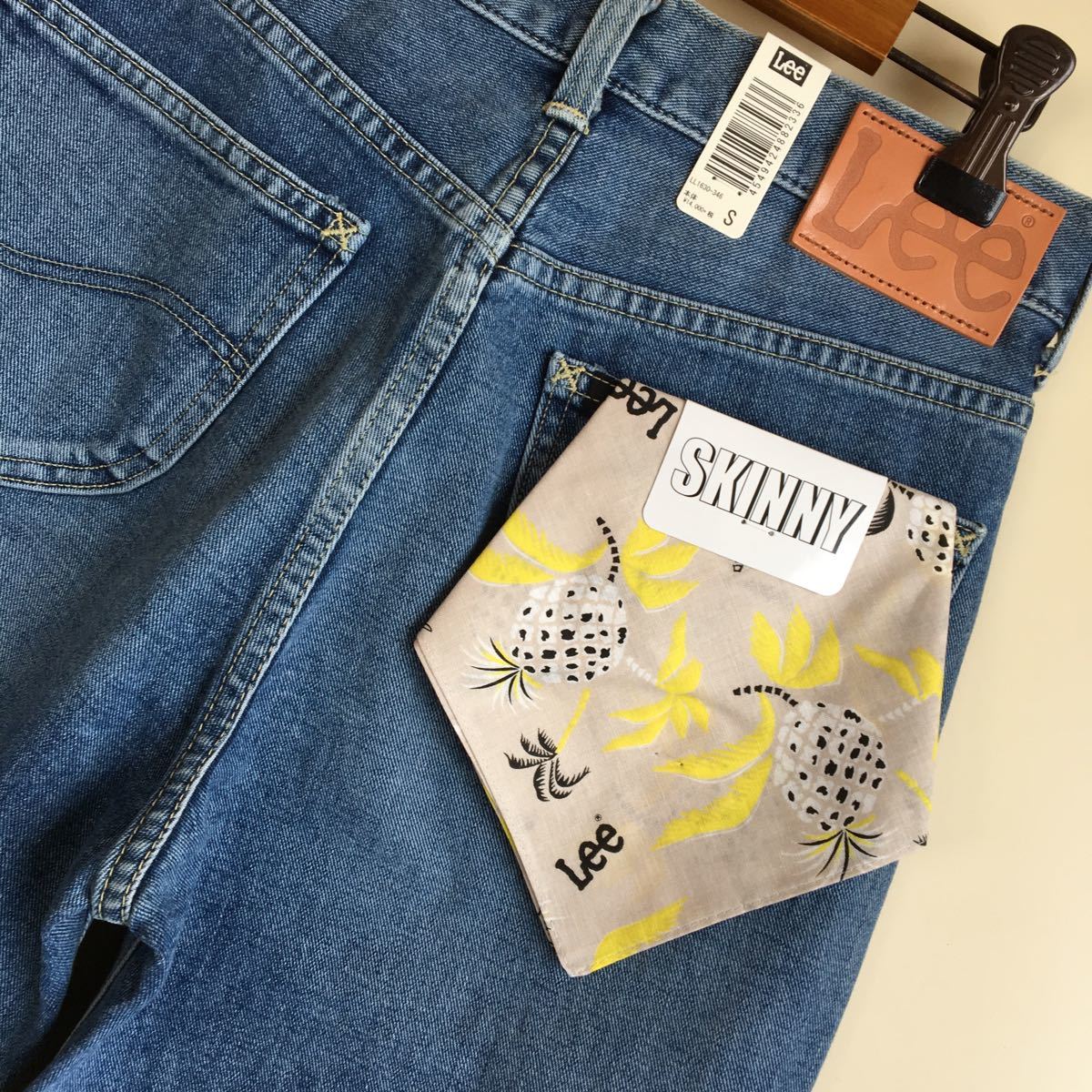 новый товар *Lee Lee * органический хлопок обтягивающие джинсы брюки обычная цена 15,400 иен 