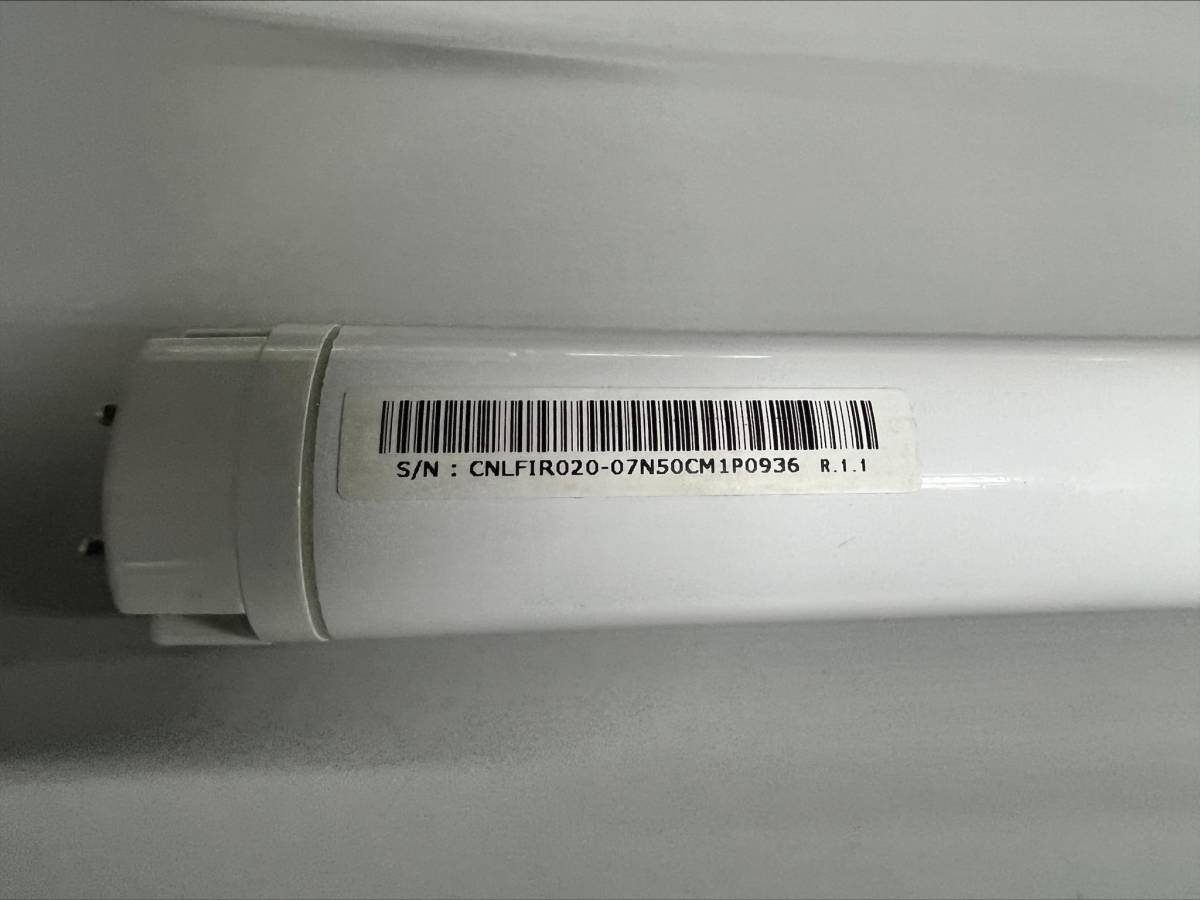 新品未使用 複数購入可能 DAEDUCK 電源内蔵型 直管 20形蛍光灯タイプ LEDランプ DC70V(MAX) 7.5W,5000k 【LFIR020-07N50C】 片側給電_画像4