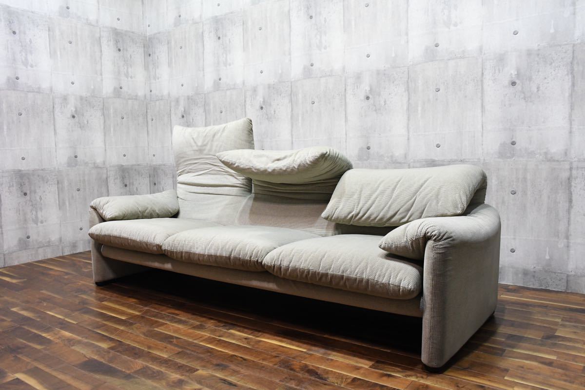 CCC1 Cassina カッシーナ 675 MARALUNGA マラルンガ 3人掛けソファ ヴィコ・マジストレッティ ファブリック 3シーター トリプルソファ_画像1