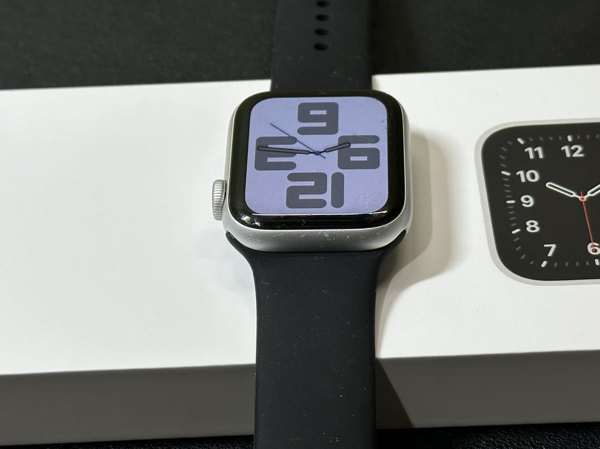 即決 Apple Watch SE 40mm シルバーアルミニウム アップルウォッチ GPS 