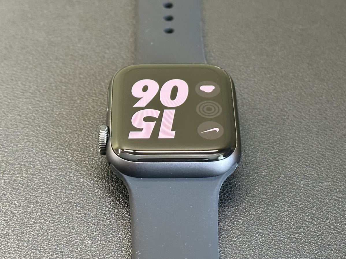 ☆即決 美品 バッテリー100% Apple Watch SE Nike 40mm スペースグレイアルミニウム アップルウォッチ ミッドナイト GPSモデル 668