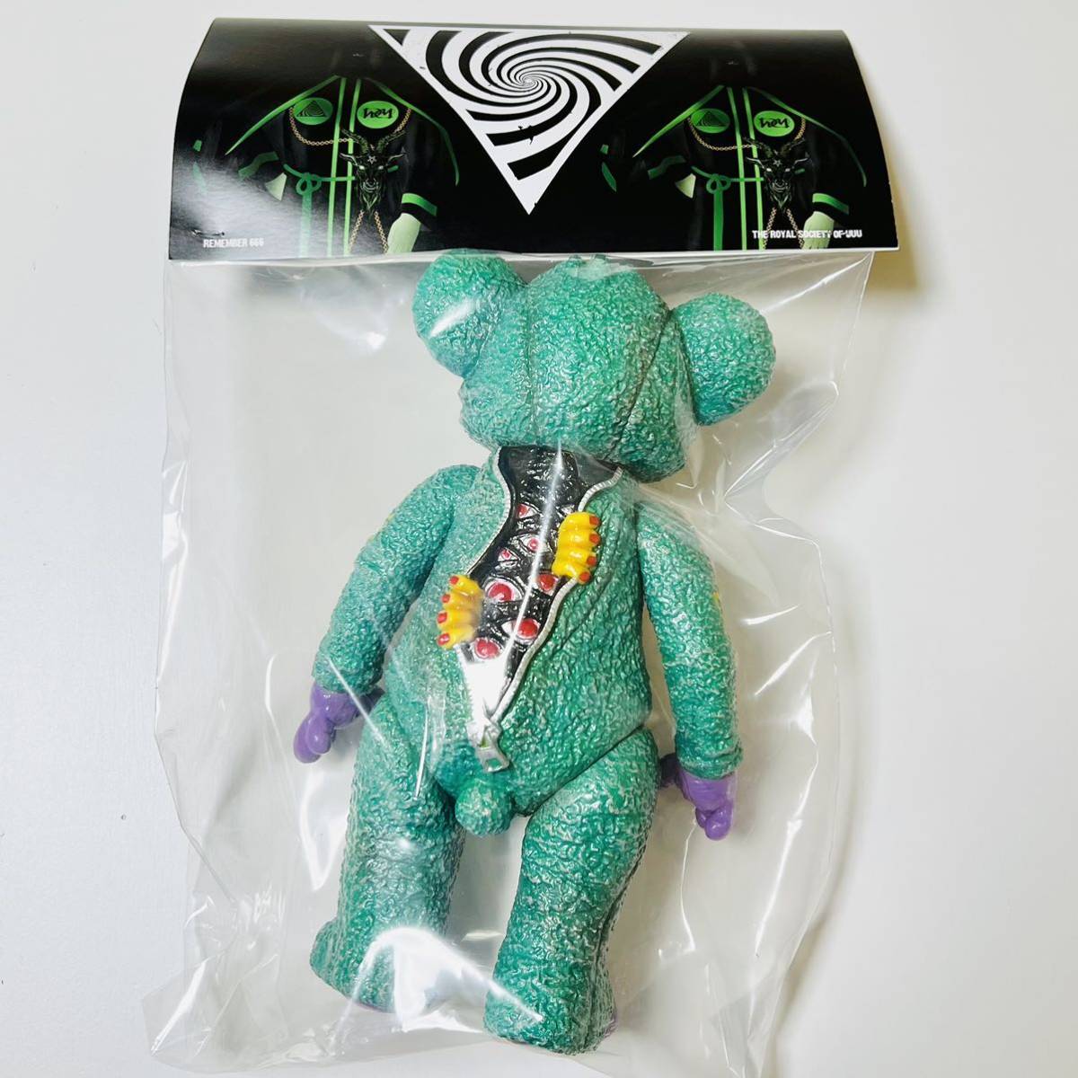 MILKBOY TOYS IT BEAR silent science BE@RBRICK ソフビパンク MILKBOY TOYS IT BEAR silent science BE@RBRICK ソフビパンク