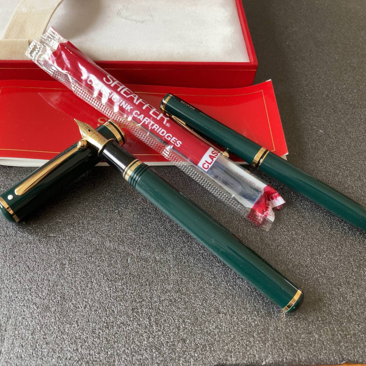 SHEAFFER シェーファー 万年筆/ボールペン　18ｋ750　インク、ケース付属　 グリーン　ペン先 Ｓ~Ｍ_画像2