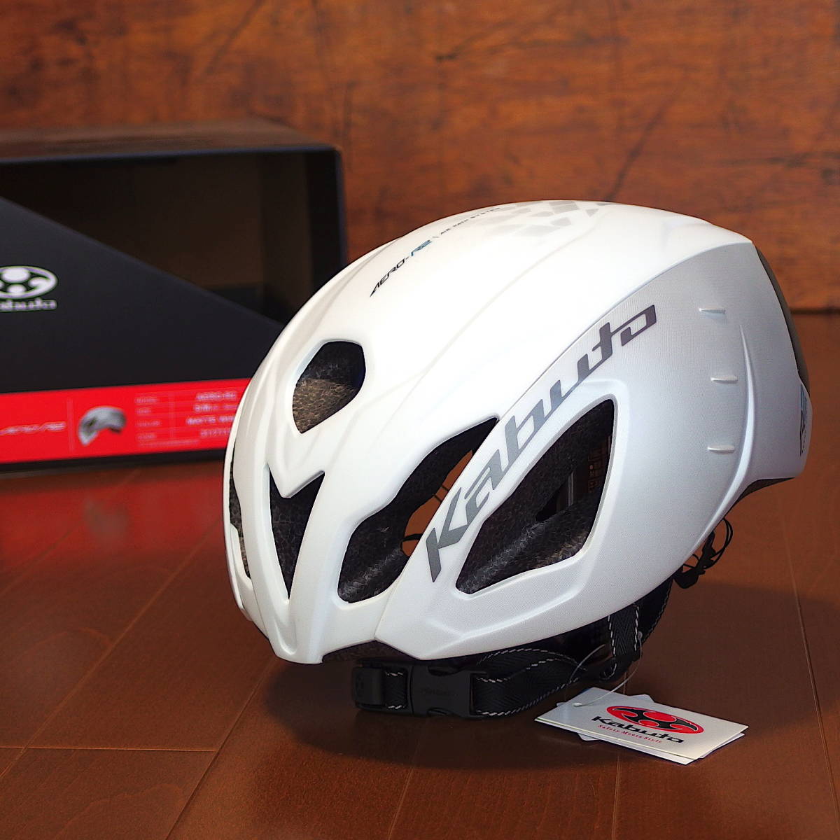 □OGK Kabuto□AERO-R2□マッドホワイト□S/M (55~58cm)□2回使用のみ