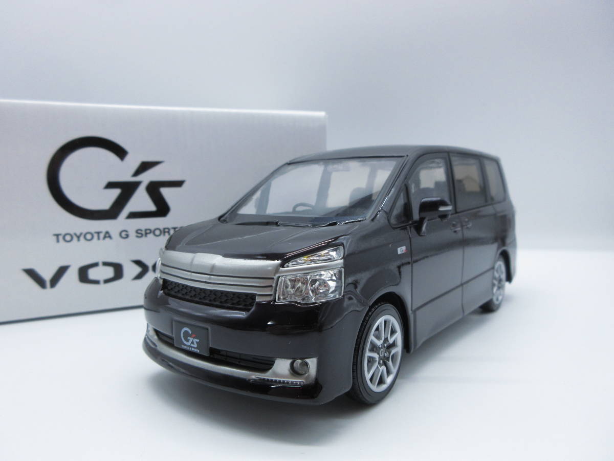 1/24 トヨタ ヴォクシー VOXY G`s 70系 後期 非売品 カラーサンプル